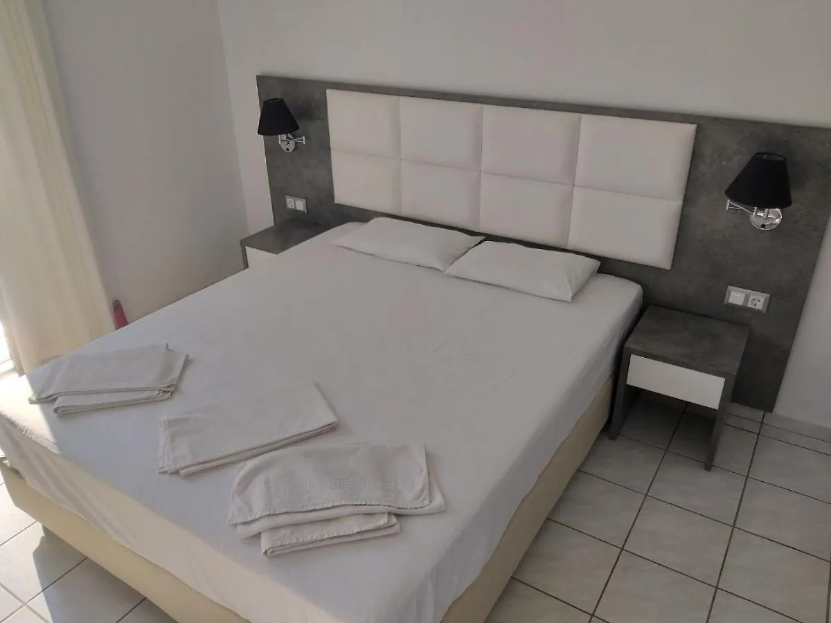 Dm Apartments Platanias