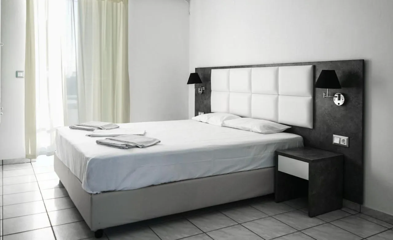 Dm Apartments Platanias  Greece
