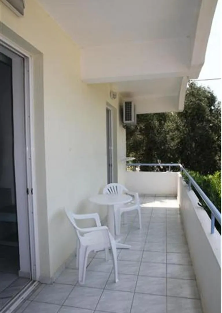 Dm Apartments Platanias